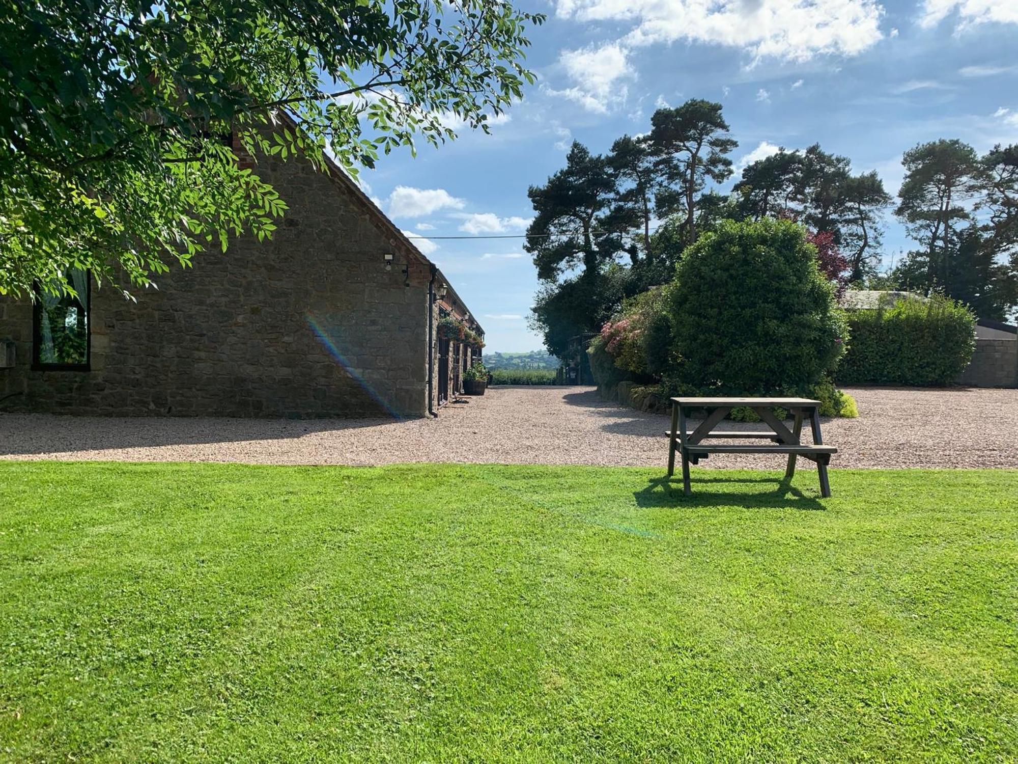 Upper Home Farm Plaish Eksteriør billede